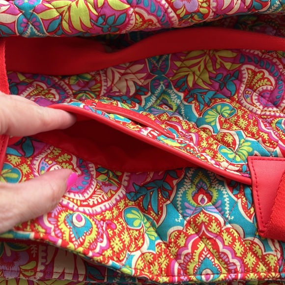 Vera Bradley travel bag - Picture 9 of 9